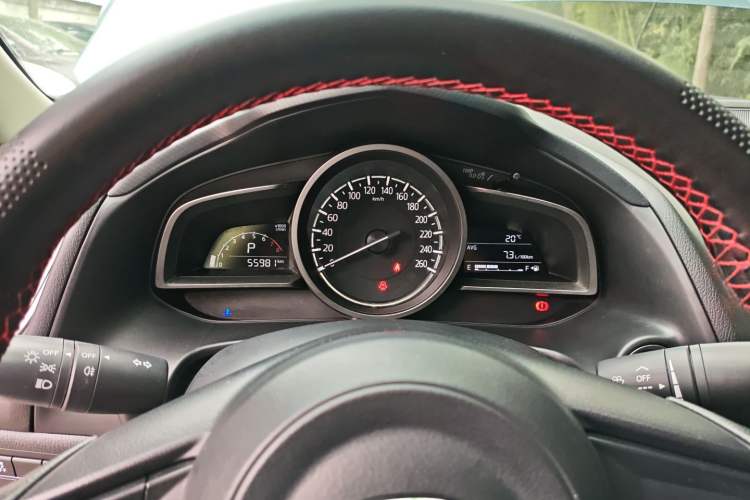 Used Mazda 3 Axela 2017 Sedan 1.5L Automatic Comfort Model Emission Standard China V