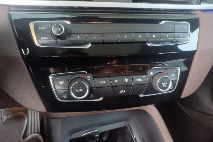 Used BMW X1 2020 sDrive25Li Leading Model
