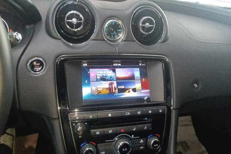 Used Jaguar XJ 2016 XJL 2.0T Two-Wheel-Drive Elegant Business Edition
