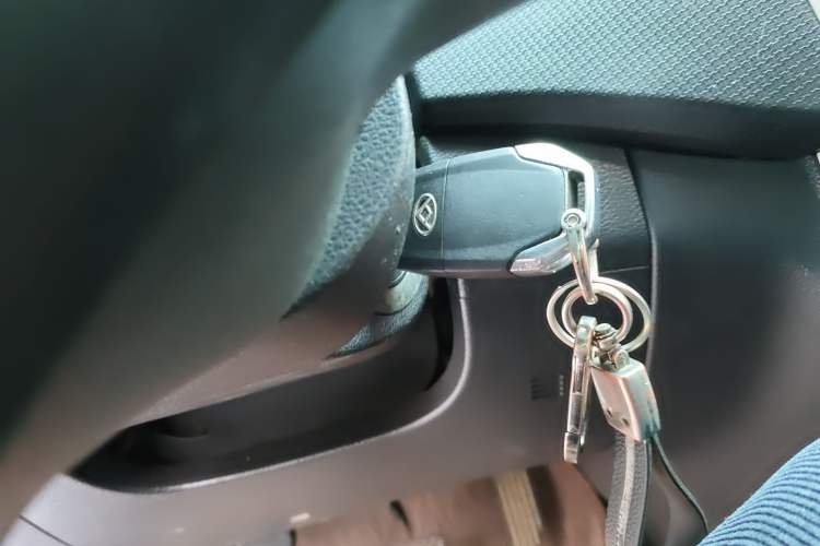 Used SAIC MAXUS T60 2017 2.0T Gasoline Automatic 4x4 High-Ride Elite Standard Cabin
