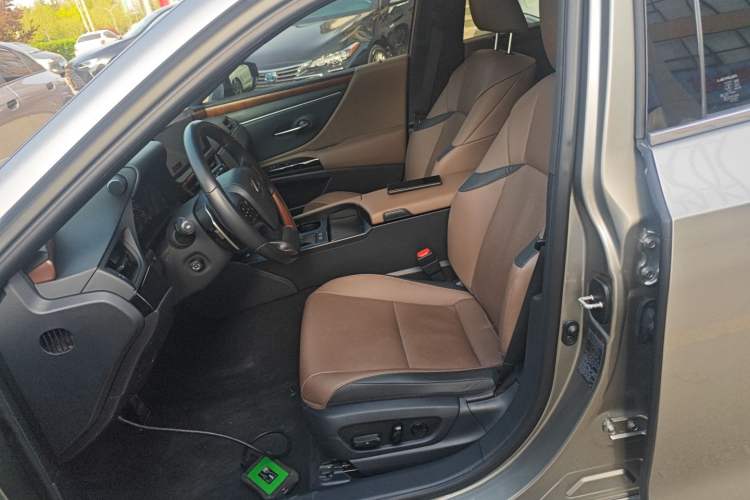 Used Lexus ES 2022 200 Luxury Edition
