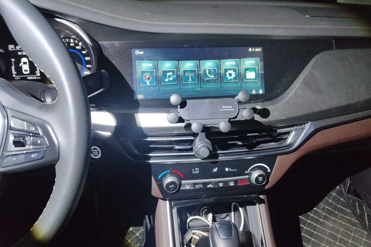 Used Changan Eado 2019 High-Energy Edition 1.6L GDI Automatic Zhenfeng Model China VI Standard
