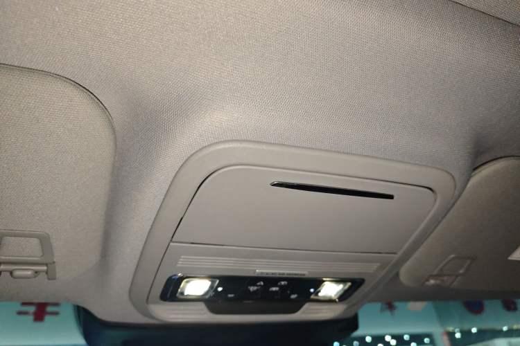 Used Lincoln Corsair 2022 2.0T Two-Wheel Drive Luxury Edition