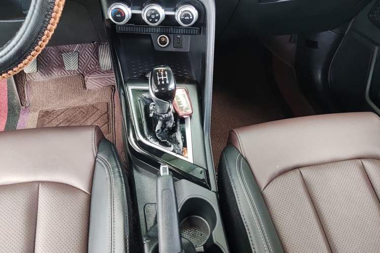 Used CHANGAN CS15 2019 1.5L Manual Enjoyment Model China VI Standard
