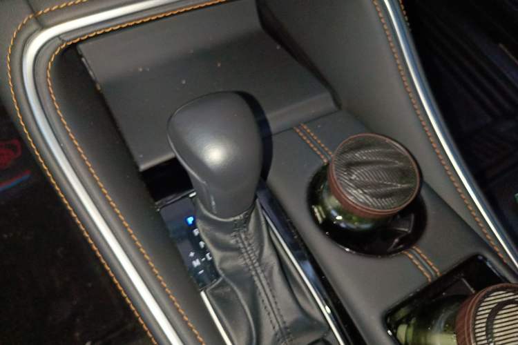 Used Toyota Avalon 2024 2.0L Luxury Edition Gear Lever