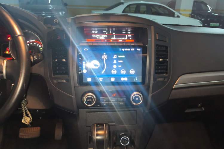 Used Mitsubishi Pajero 2011 3.0L Elite Edition
