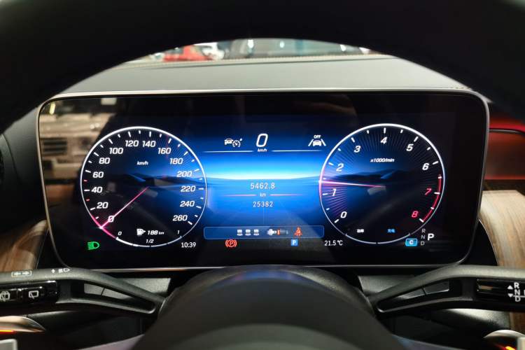 Used Mercedes-Benz GLC 2025 Refreshed GLC 300 L 4MATIC Dynamic Version 5 Seats Instrument Cluster