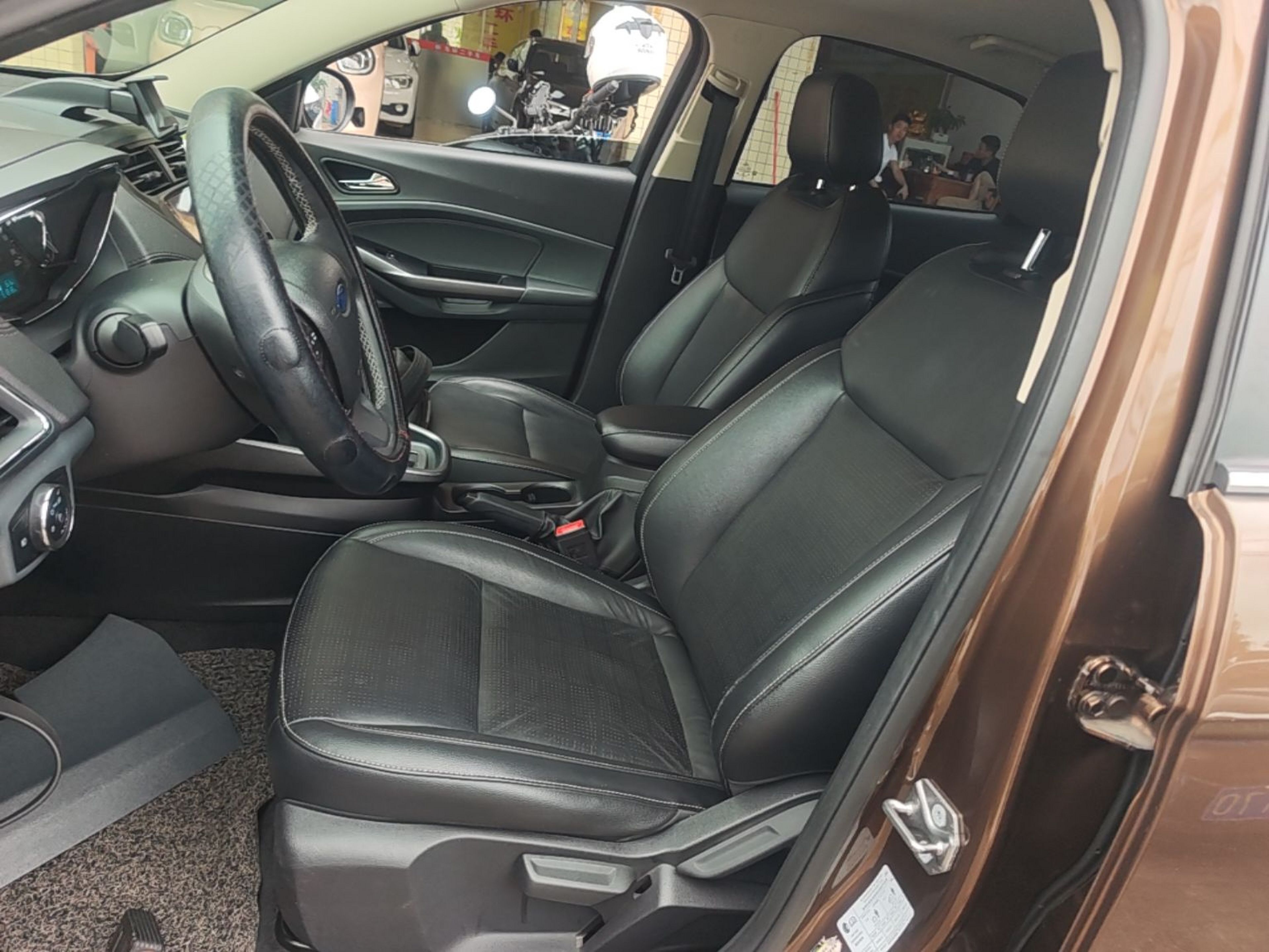 Avant de la voiture