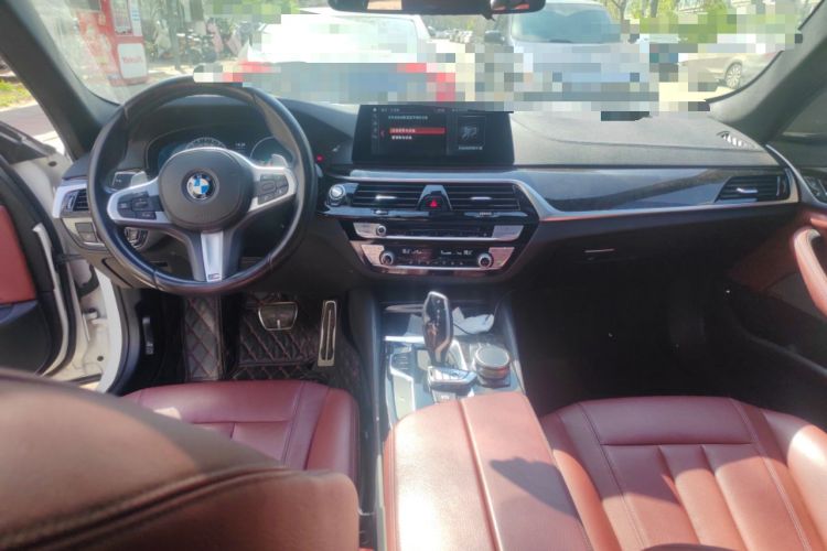 Used BMW 5 Series 2019 Facelifted 530Li Leading Edition M Sport Package Center Console