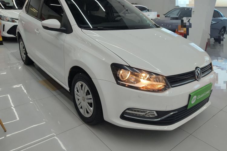 Used Volkswagen Polo 2016 1.4L Automatic Trendy Model Front Right 45 Deg