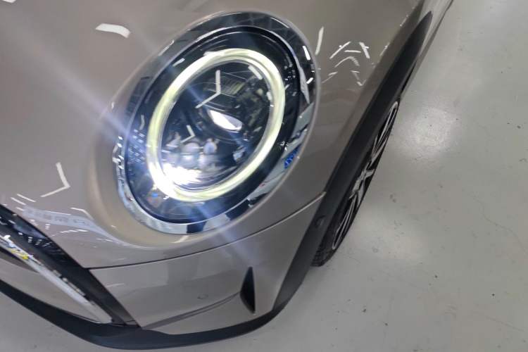 Used MINI 2023 Updated 1.5T COOPER Artist
