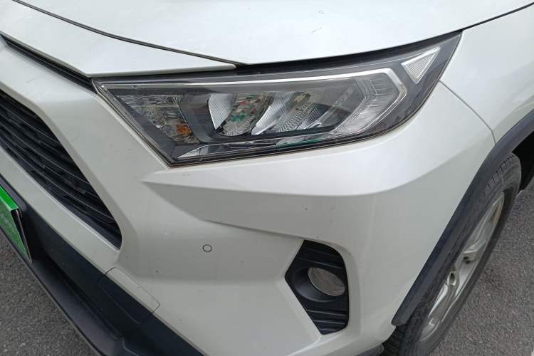 Used Toyota RAV4 2022 2.0L CVT Two-Wheel Drive Fashion Plus Edition