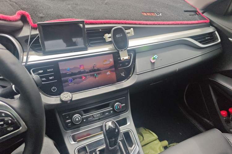 Used Geely Auto Emgrand 2020 1.5L CVT Upward Version Audio And AC Panel