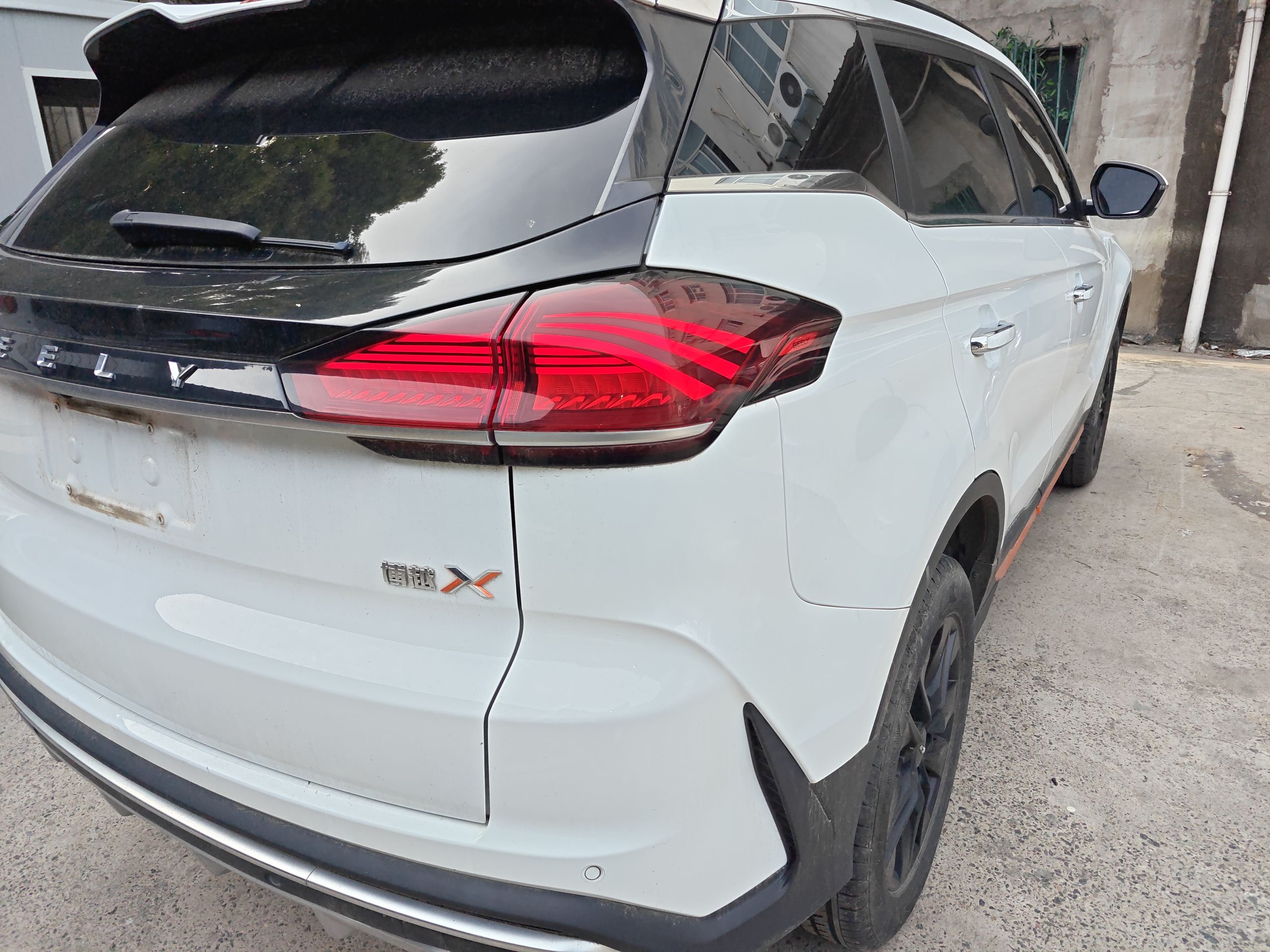 Geely Auto Emgrand X7 Sport 2022 Boyue X 1.8TD DCT Smart Model — снимка 9