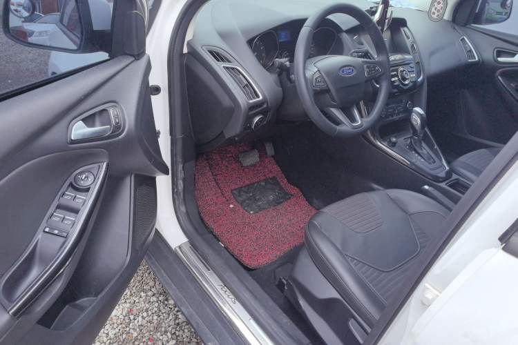 Used Ford Focus 2015 Sedan 1.6L Automatic Trend Model