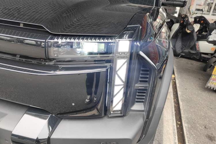 Used iCAR 03T 2024 520km Two-Wheel Drive Long-Range Version