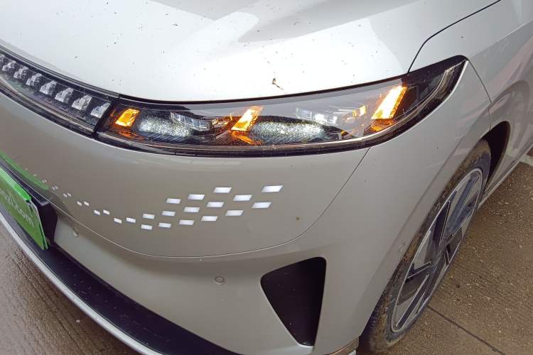 Used Dongfeng eπ eπ008 2024 210Max Range-Extended Version 6 Seats Left Front Headlight