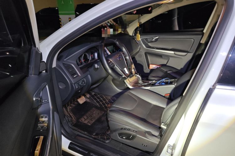 Used Volvo XC60 2017 T5 Smart Upgrade Edition