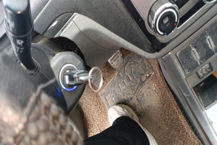 Used Geely Auto Emgrand 2014 Sedan 1.5L Manual Elite Model
