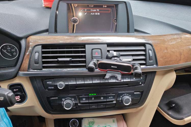 Used BMW 3 Series 2013 320Li Fashion Model
