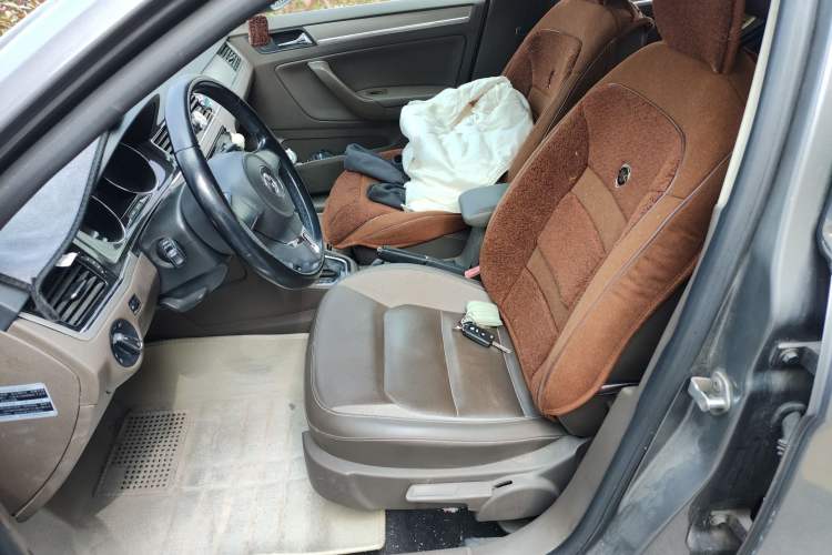 Used Volkswagen Bora 2014 1.6L Automatic Comfort Model Left Front Seat