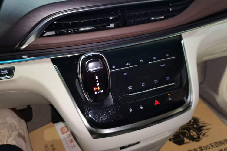 Used Buick GL8 2022 Land Cruiser Executive Class 652T Comfort Model
