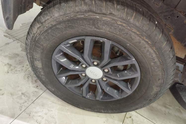 Used JMC Yuhu 7 2022 2.0T Manual Diesel Two-Wheel Drive Comfort Version Standard Wheelbase
