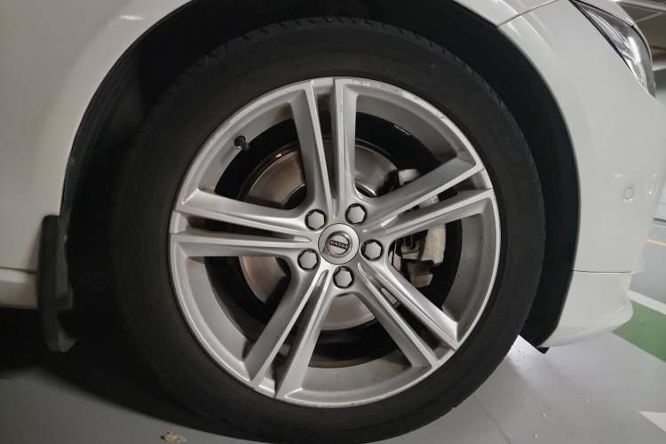 Used Volvo S90 2018 T4 Zhiyuan Edition
