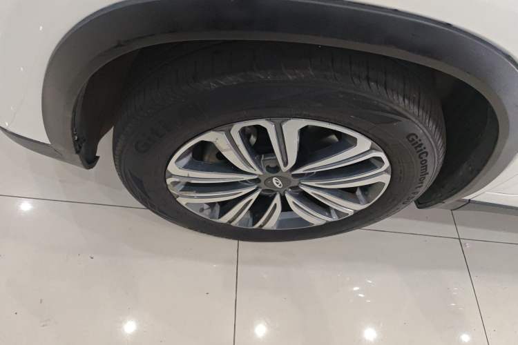 Used Chery Tiggo 8 2018 1.5 TCI Automatic Luxury Model 5 Seats Left Front Wheel Hub