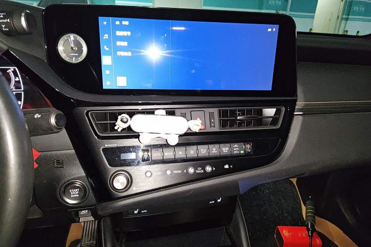 Used Lexus ES 2022 200 Excellence Edition
