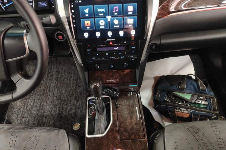 Used Toyota Camry 2016 2.0G 10th Anniversary Leading Edition