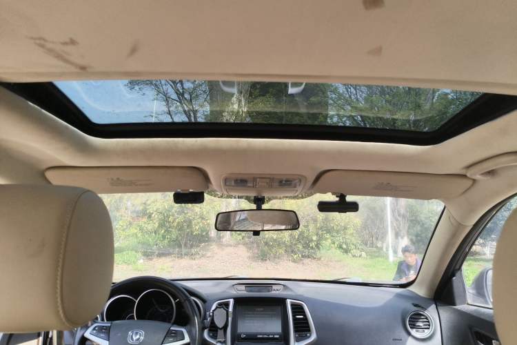 Used CHANGAN Eado 2015 1.6L Manual Luxury Model China IV Standard