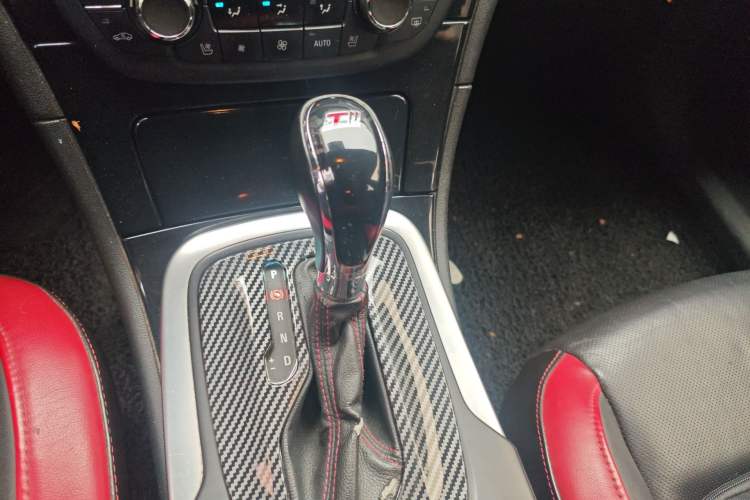 Used Buick Regal 2012 GS 2.0T Super Sport Edition Gear Lever