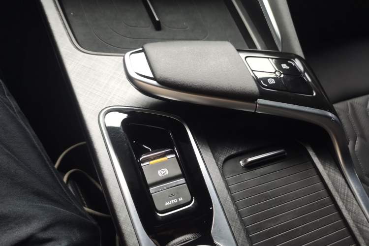 Used CHANGAN UNI-T 2022 1.5T Prestige Version Gear Lever