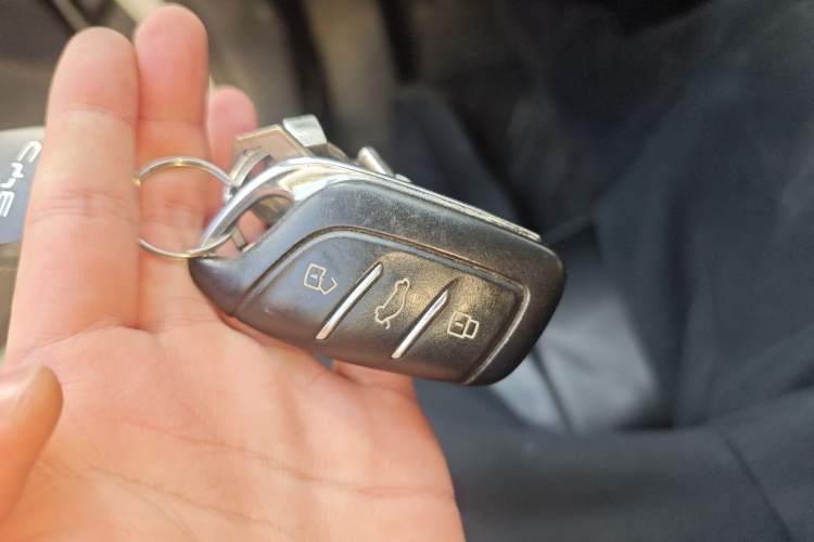 Used Roewe i5 2020 1.5L Automatic 4G Connected Linghao Edition