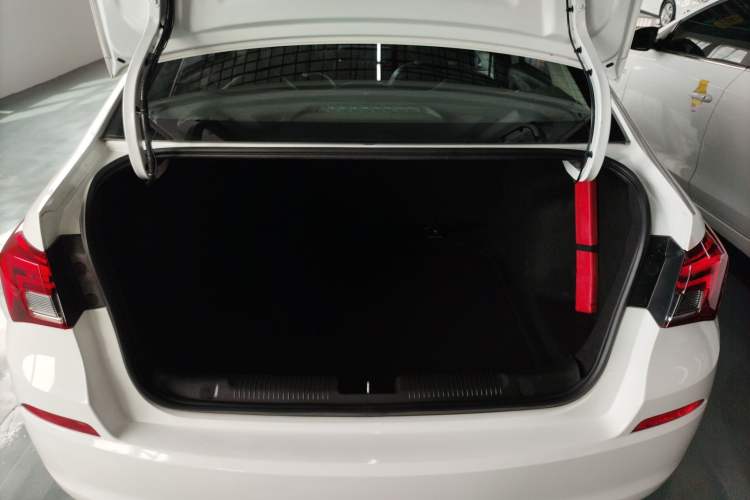 Used Buick Excelle 2020 15N CVT Elite Edition Trunk