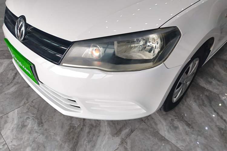 Used Volkswagen Jetta 2013 1.6L Automatic Fashion Model Left Front Headlight