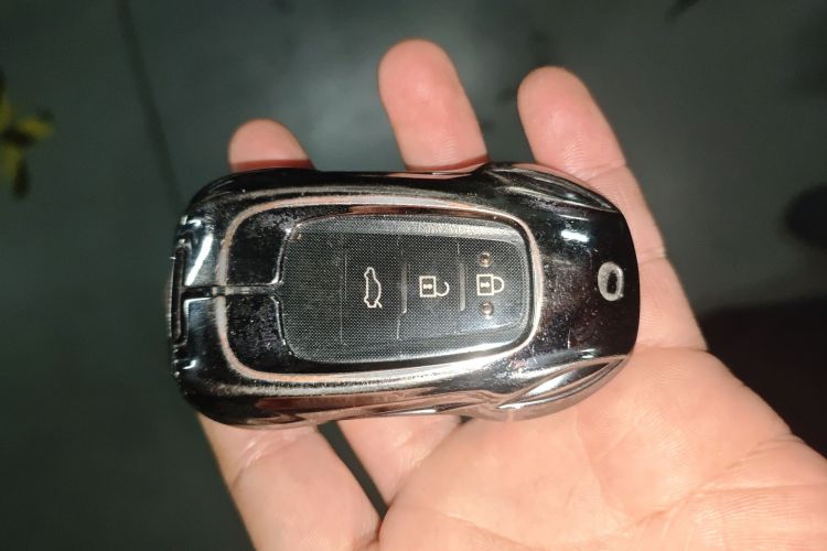 Used Toyota Avalon 2019 2.0L Luxury Edition China VI Standard Vehicle Key