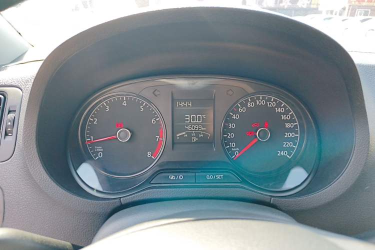 Used Volkswagen Polo 2016 1.4L Manual Fashion Model Instrument Cluster