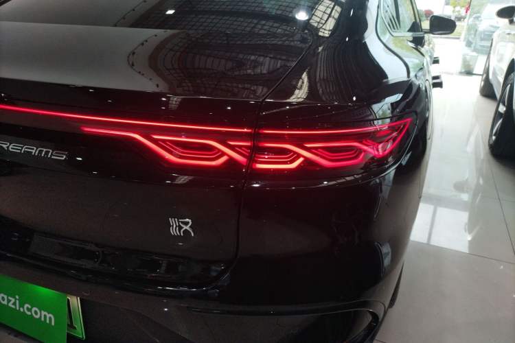 Used BYD Han 2022 DM-i 121KM Luxury Model Right Rear Taillight