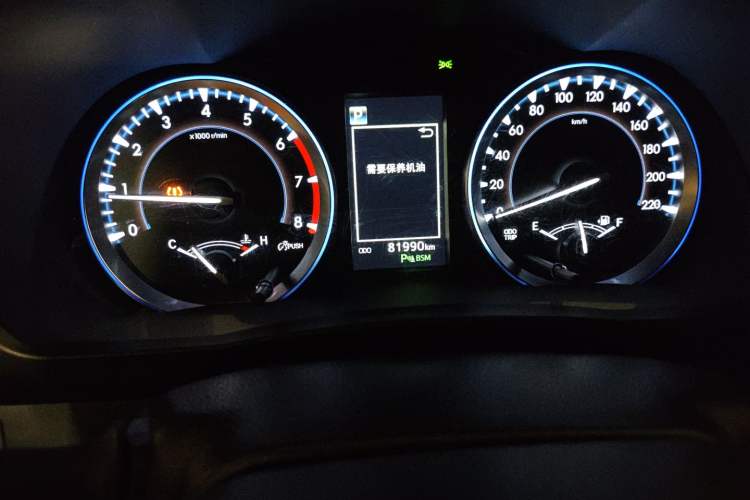 Used Toyota Highlander 2018 2.0T Four-Wheel Drive Supreme Edition 7-Seater China VI Odometer Close Up