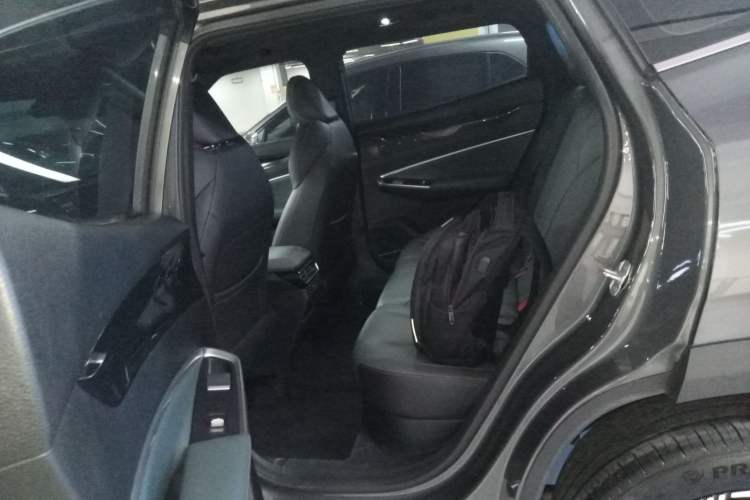 Used Geely Auto Emgrand X7 Sport 2024 1.5TD Smart Connect+