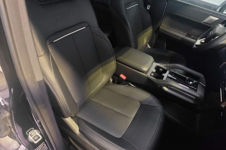 Used iCAR 03T 2024 501km Four-wheel Drive Long-range Enjoyment Version