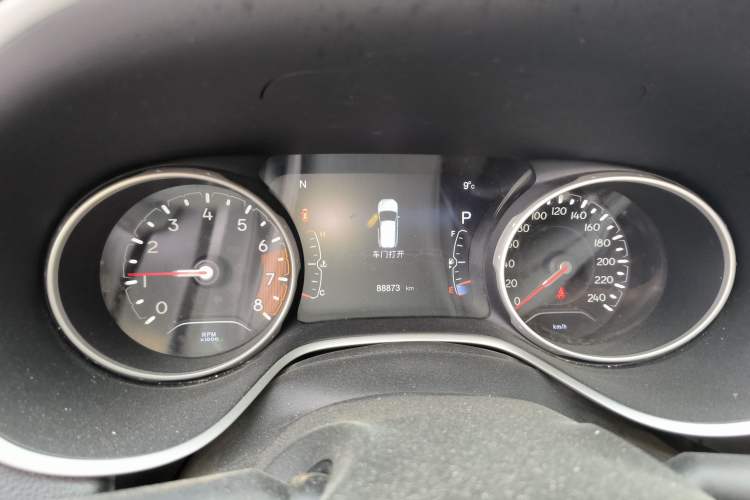 Used Jeep Compass 2017 200T Automatic Family Edition
