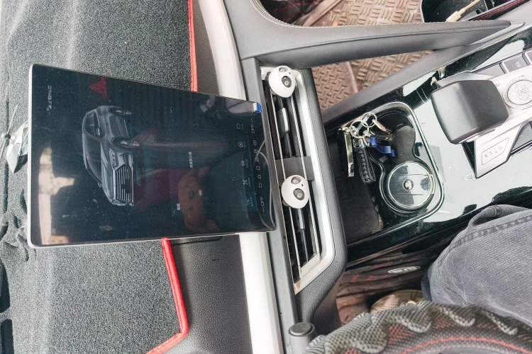 Used BYD Song Pro 2021 1.5T Automatic Luxury Model Audio And AC Panel