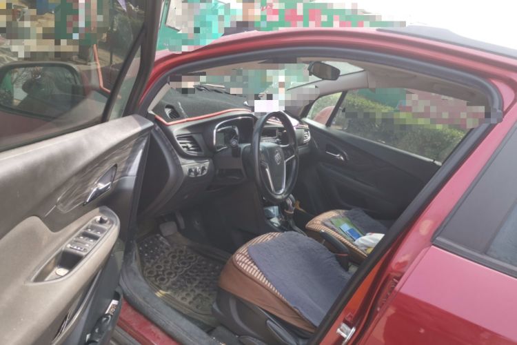 Used Buick Encore 2015 1.4T Automatic Two-Wheel Drive Urban Elite Version Interior 3