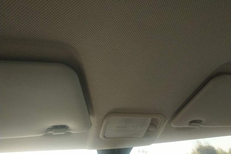 Used Wuling Hongguang MINIEV 2021 Macaron Premium Model – Lithium Iron Phosphate Headliner