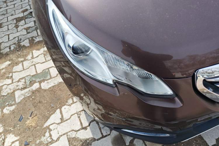 Used Peugeot 2008 2014 1.6L Automatic Fashion Edition Right Front Headlight