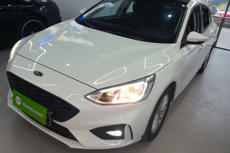 Used Ford Focus 2020 Sedan EcoBoost 180 Automatic Trend Edition