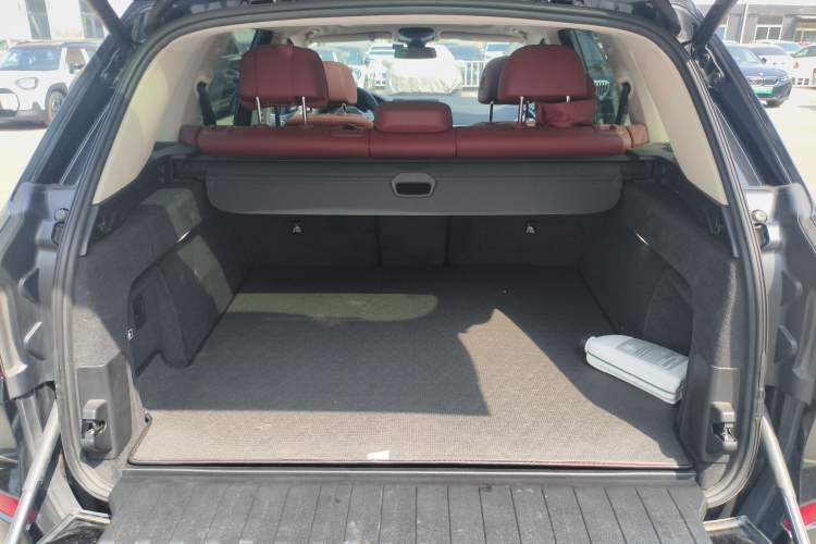 Used BMW X5 2022 Restyled xDrive 30Li Luxury Version M Sport Package Trunk